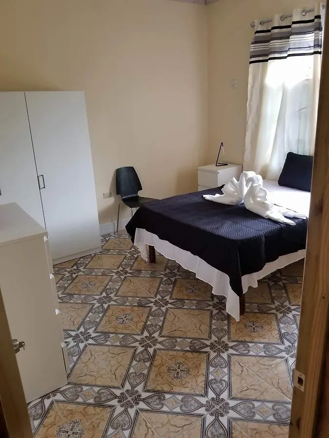 Pensionat Arms Of Charms Guesthouse Sandy Bay