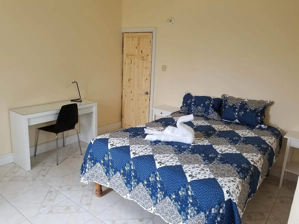 ** Pensionat Arms Of Charms Guesthouse Sandy Bay  Jamaica